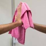 Chiffons en microfibre SmartRags® poids lourd, 16 x 16 po, 275 G/m2, rose, 50/bte – 8 btes/emb. M930P 4